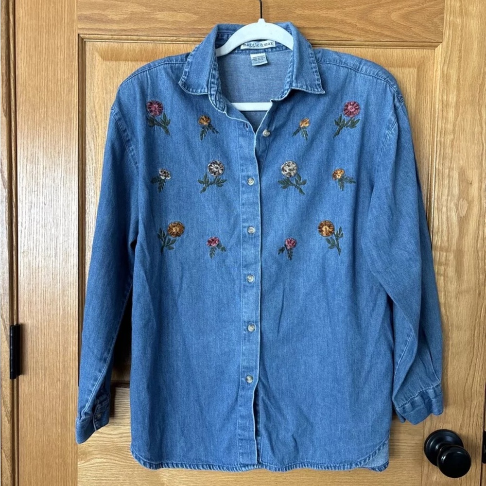 Floral Embroidered Denim Shirt Button Womens Maggie and Max Large